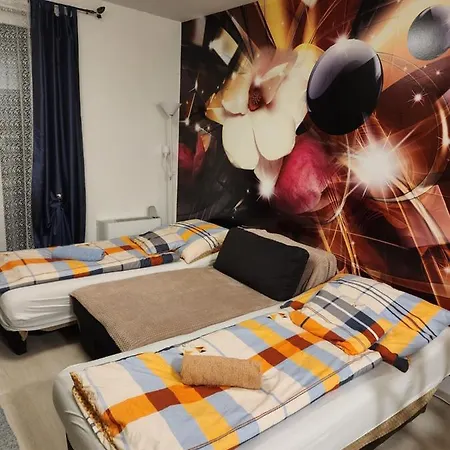 Orsi Apartment *