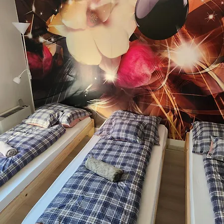Orsi Apartment *